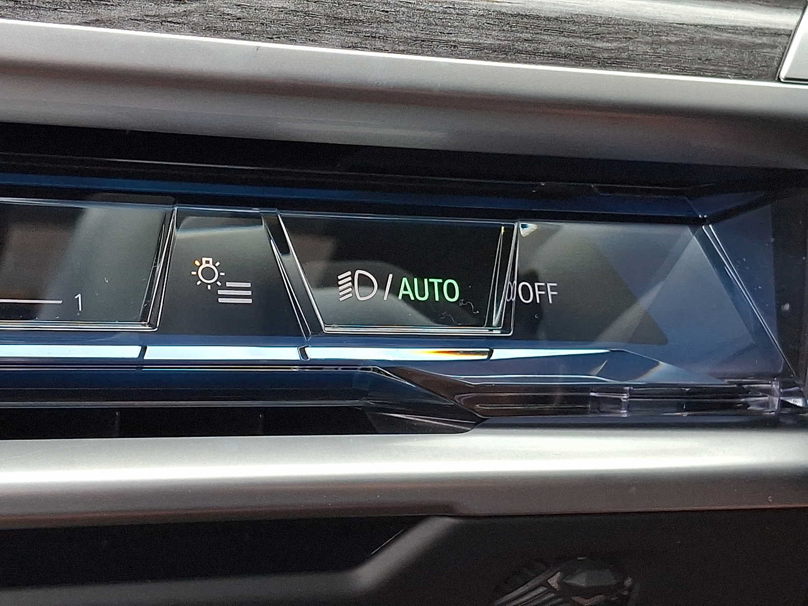 Used 2024 BMW 760i xDrive w/ Executive Package AWD/4WD image 21