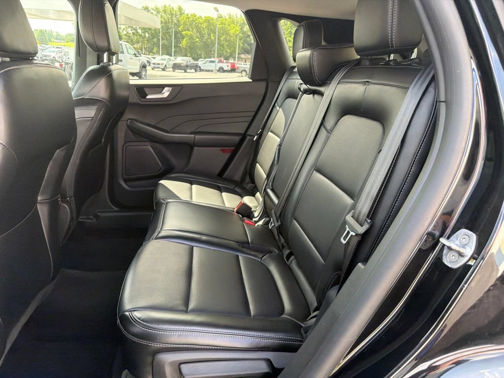 Used 2024 Ford Escape Platinum AWD/4WD image 13