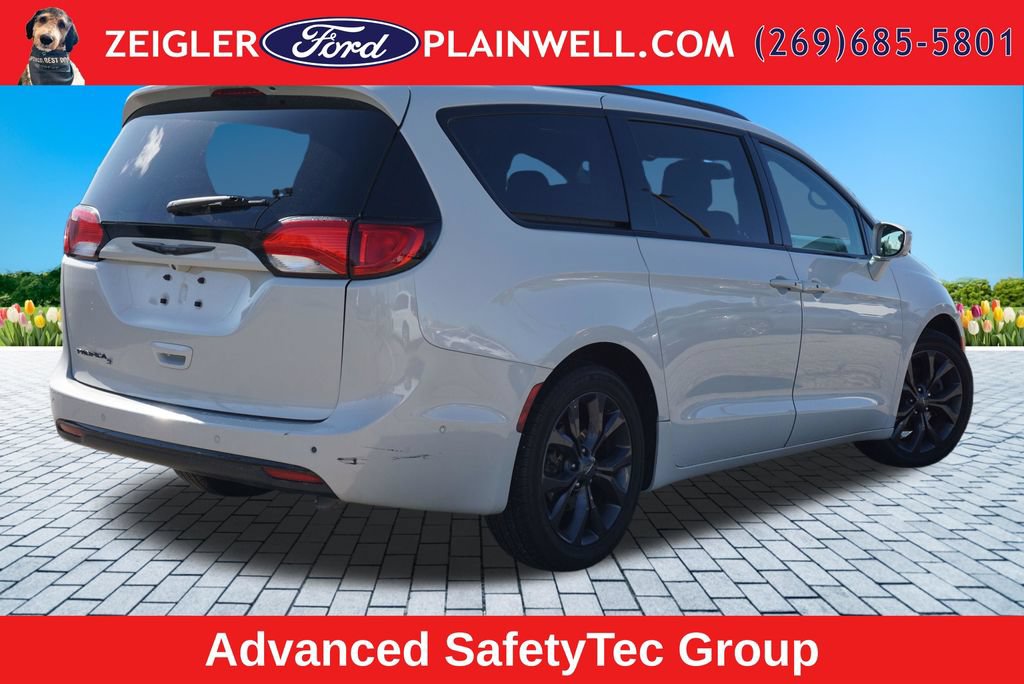 Used 2020 Chrysler Pacifica Touring w/ Advanced Safetytec Group FWD image 5