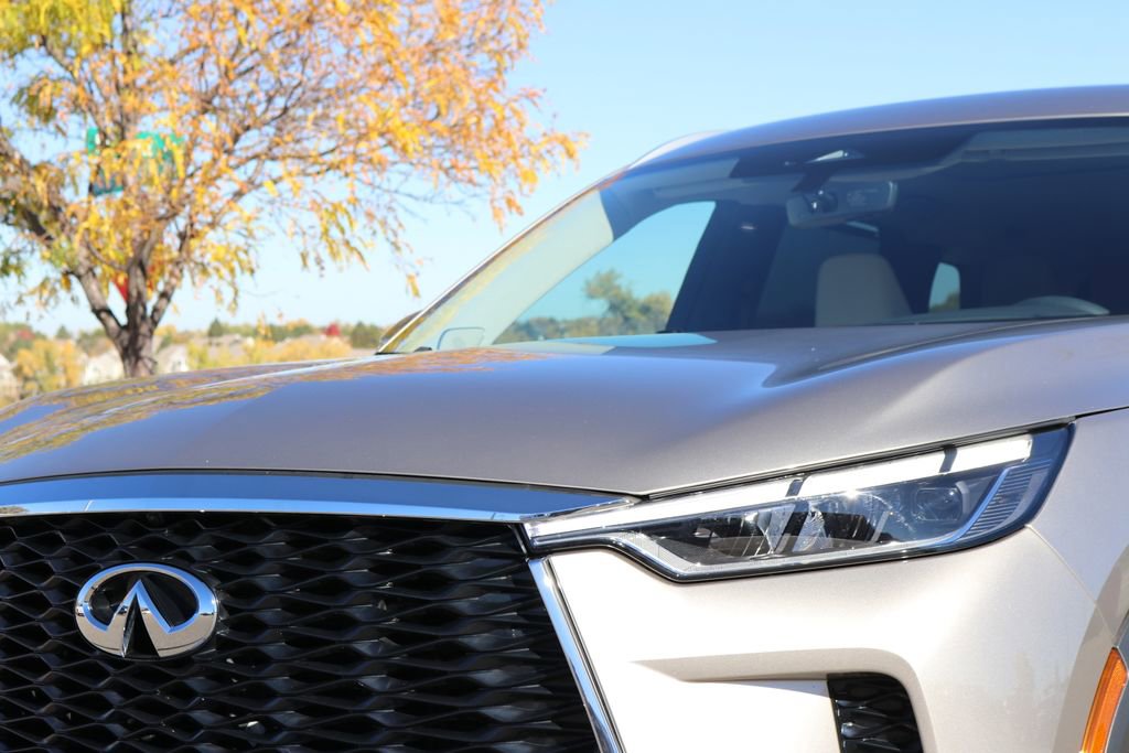 Certified 2025 INFINITI QX60 Luxe image 11