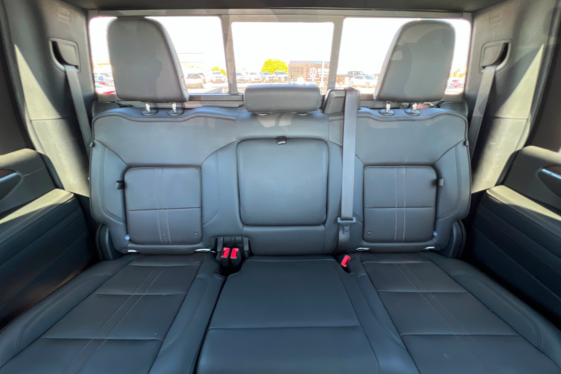 Used 2024 Chevrolet Silverado 3500 High Country w/ High Country Premium Package AWD/4WD image 24