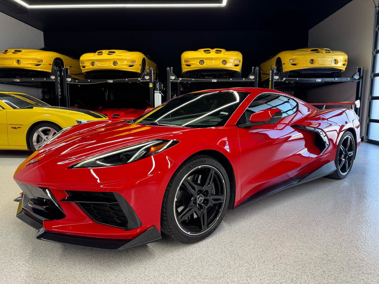 Used 2021 Chevrolet Corvette Stingray Coupe w/ Z51 Performance Package image 4