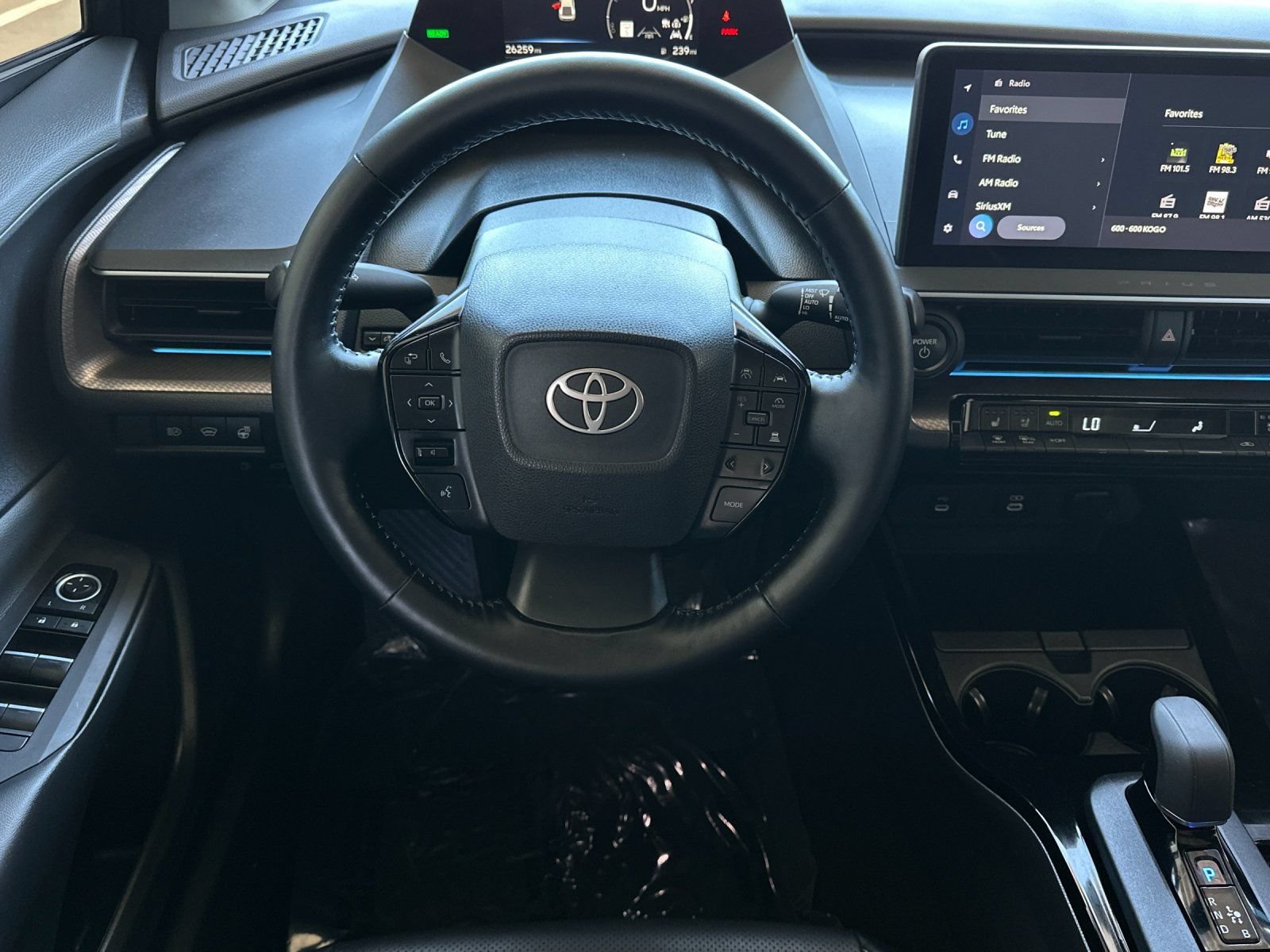 Used 2024 Toyota Prius Limited FWD image 13