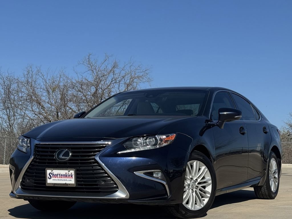 Used 2018 Lexus ES 350 w/ Premier Package image 2