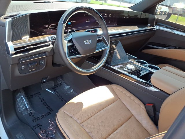 Used 2025 Cadillac Escalade Premium Luxury AWD/4WD image 3