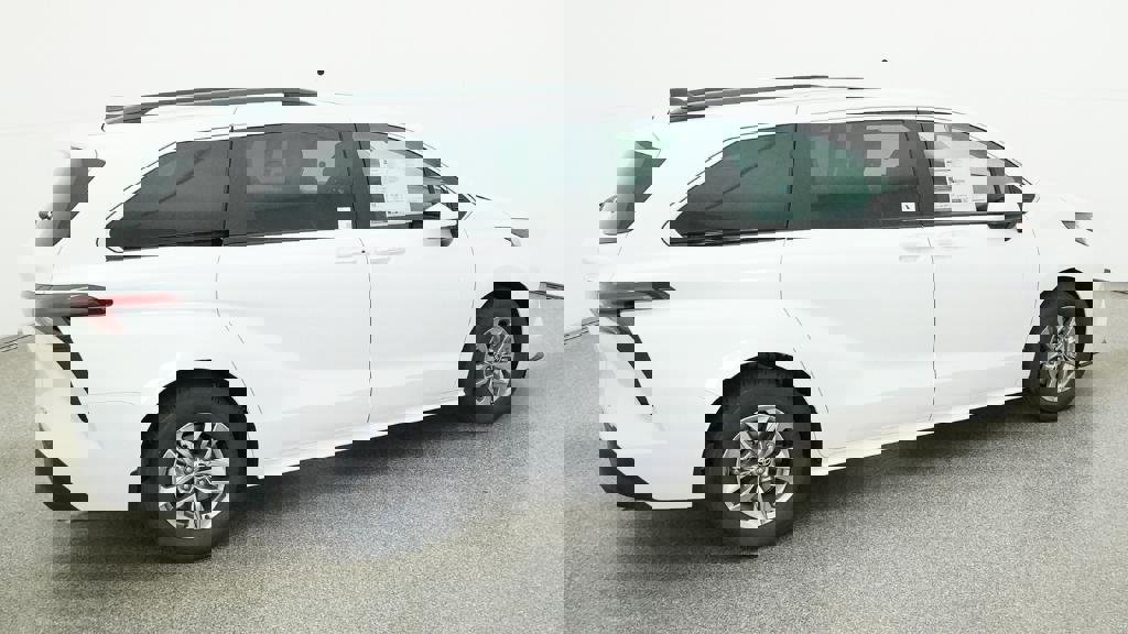 New 2026 Toyota Sienna XLE image 9