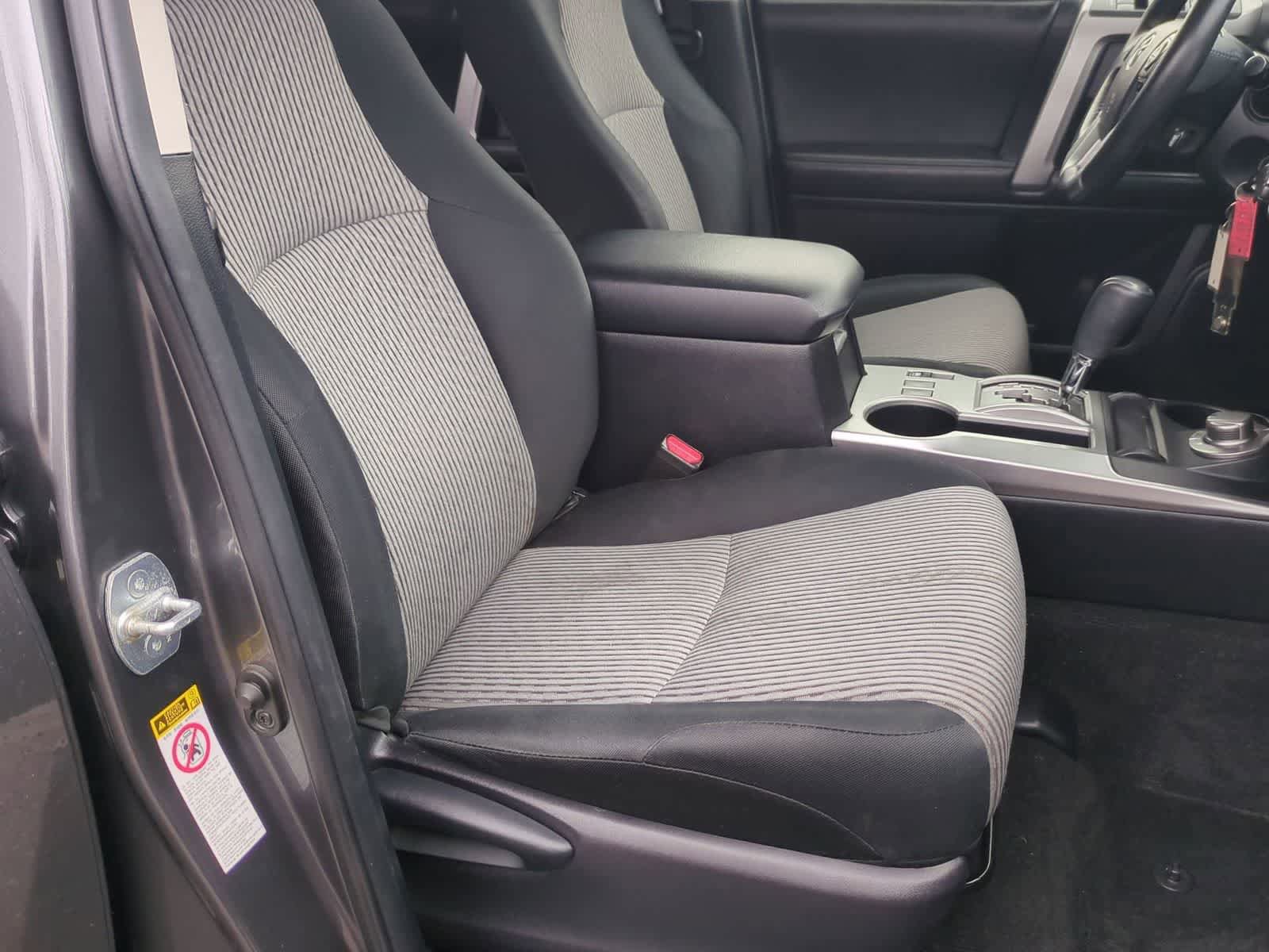 Used 2014 Toyota 4Runner SR5 AWD/4WD image 20