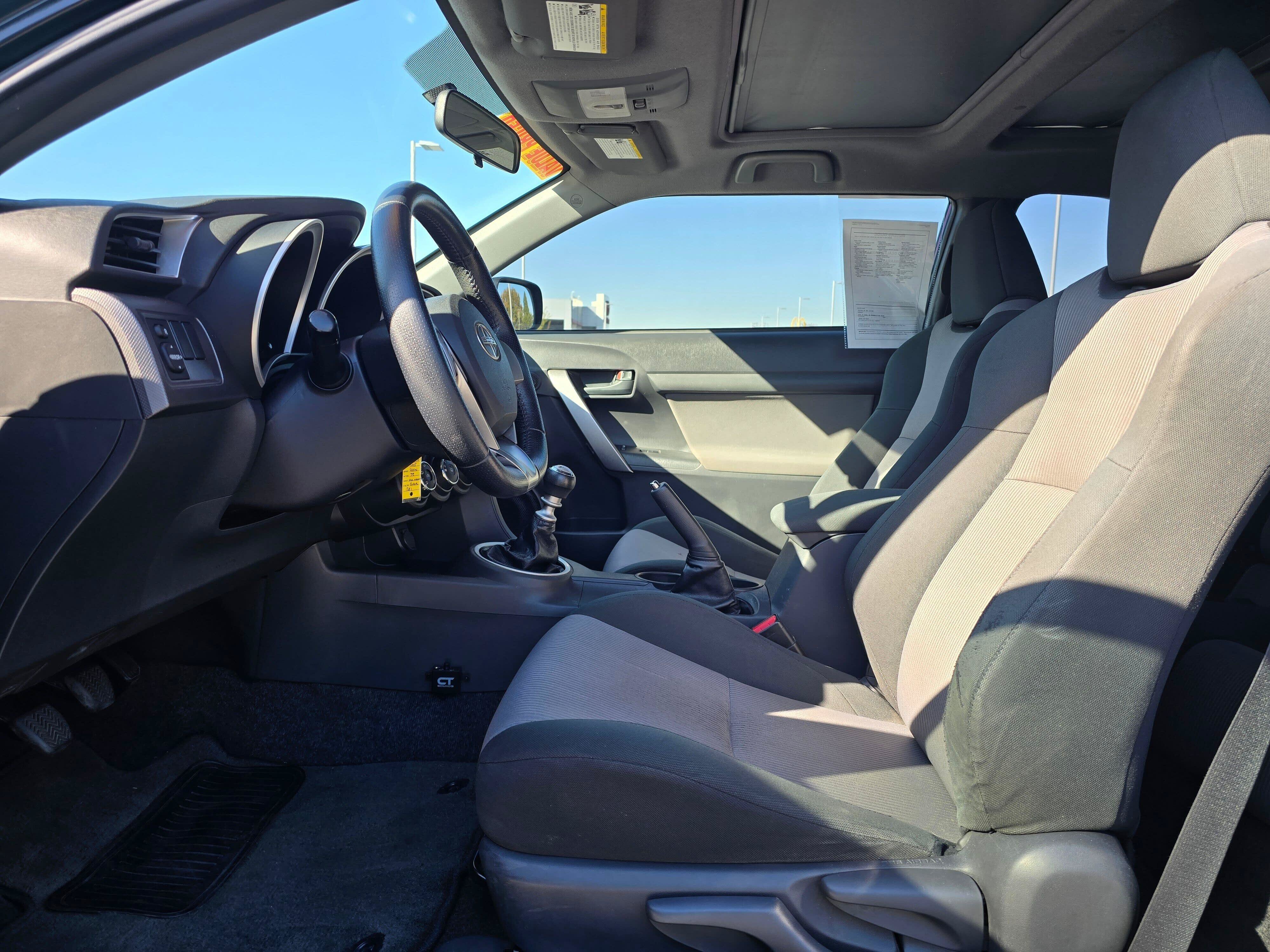 Used 2015 Scion tC FWD image 17