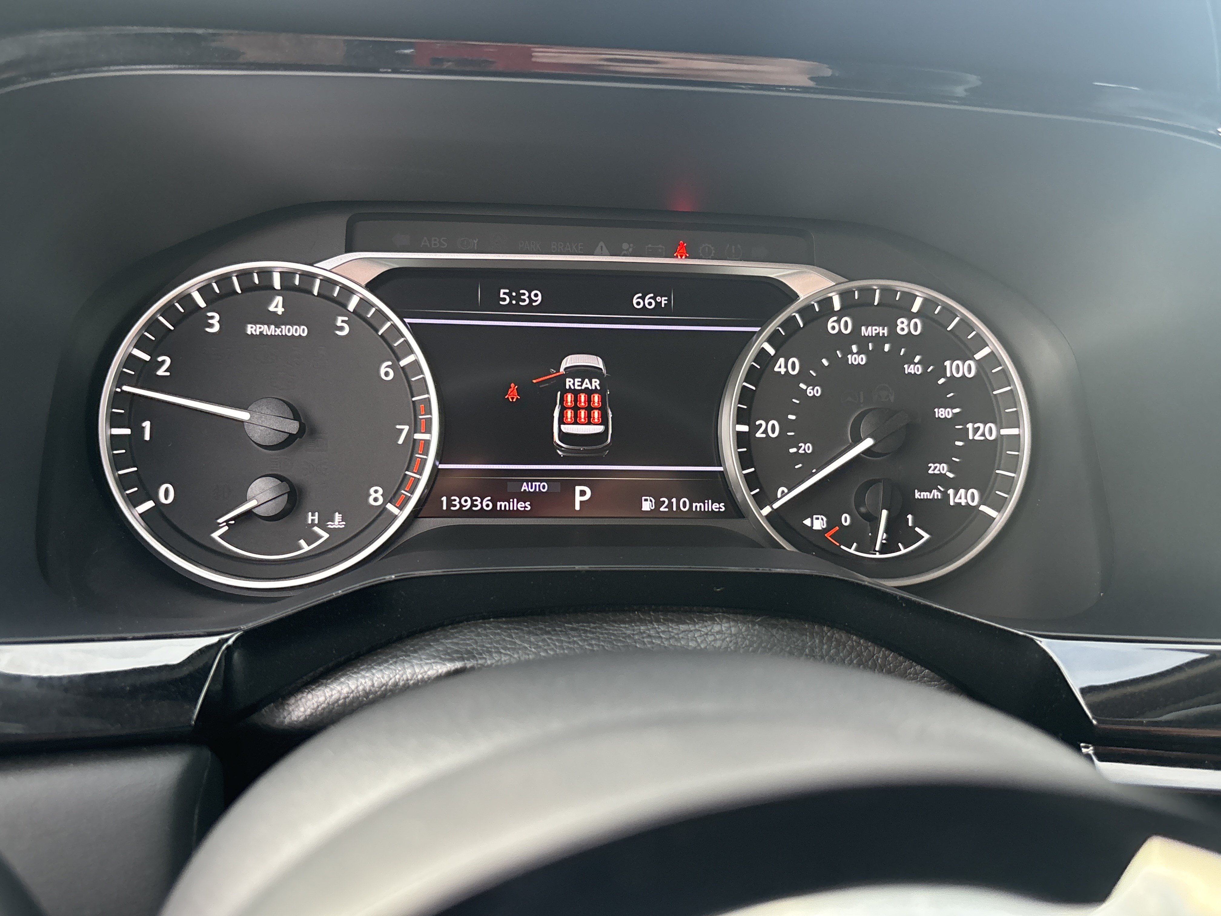 Used 2025 Nissan Pathfinder SL AWD/4WD image 12
