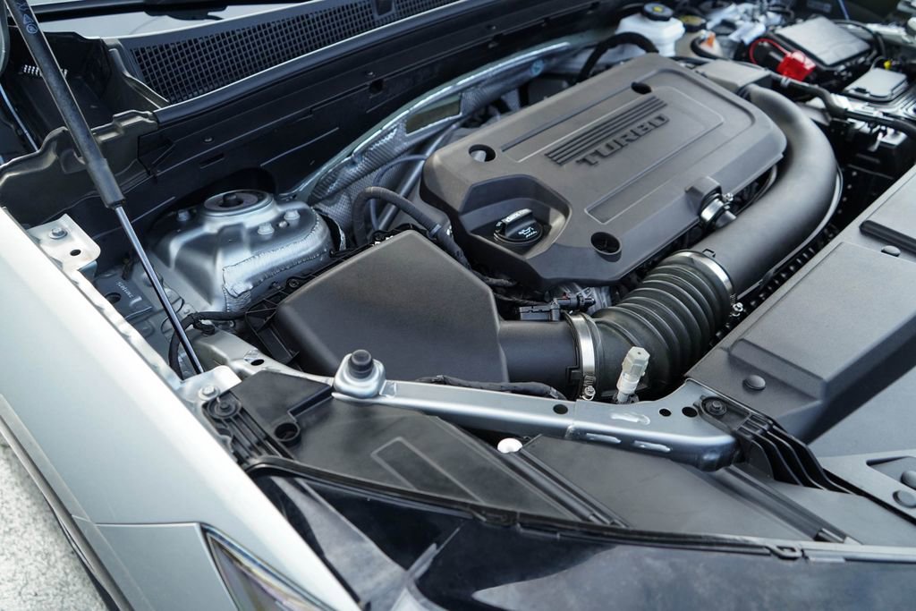 Used 2023 Buick Envision Essence FWD image 37