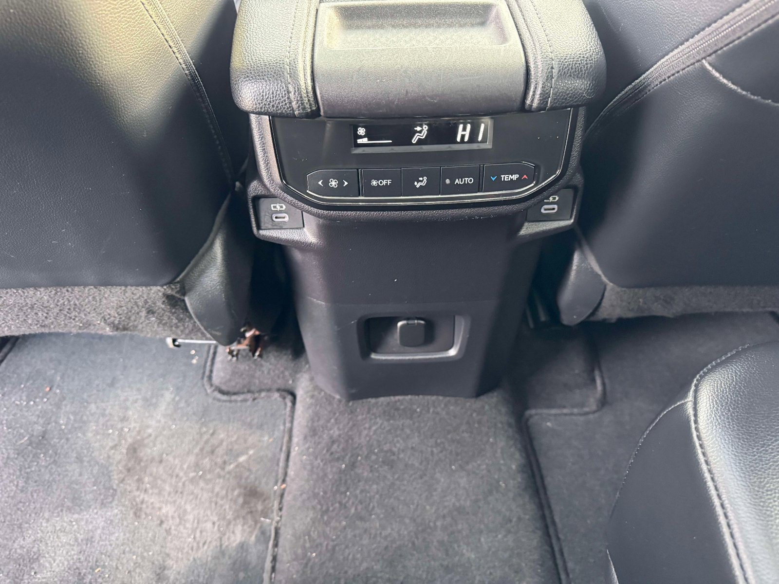 Certified 2024 Toyota Grand Highlander XLE image 16