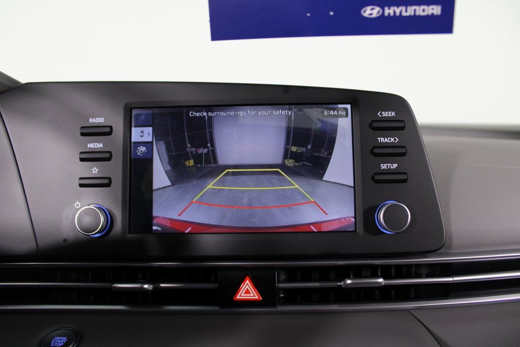 Certified 2025 Hyundai Elantra Sport image 26