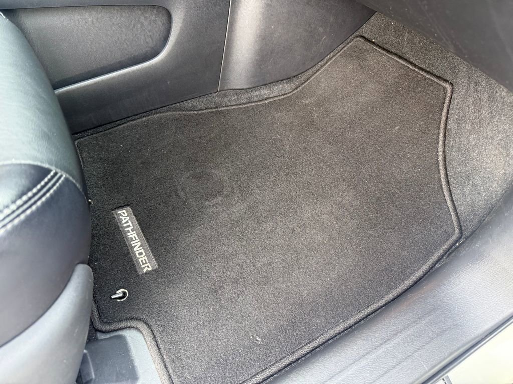 Used 2020 Nissan Pathfinder SL image 26