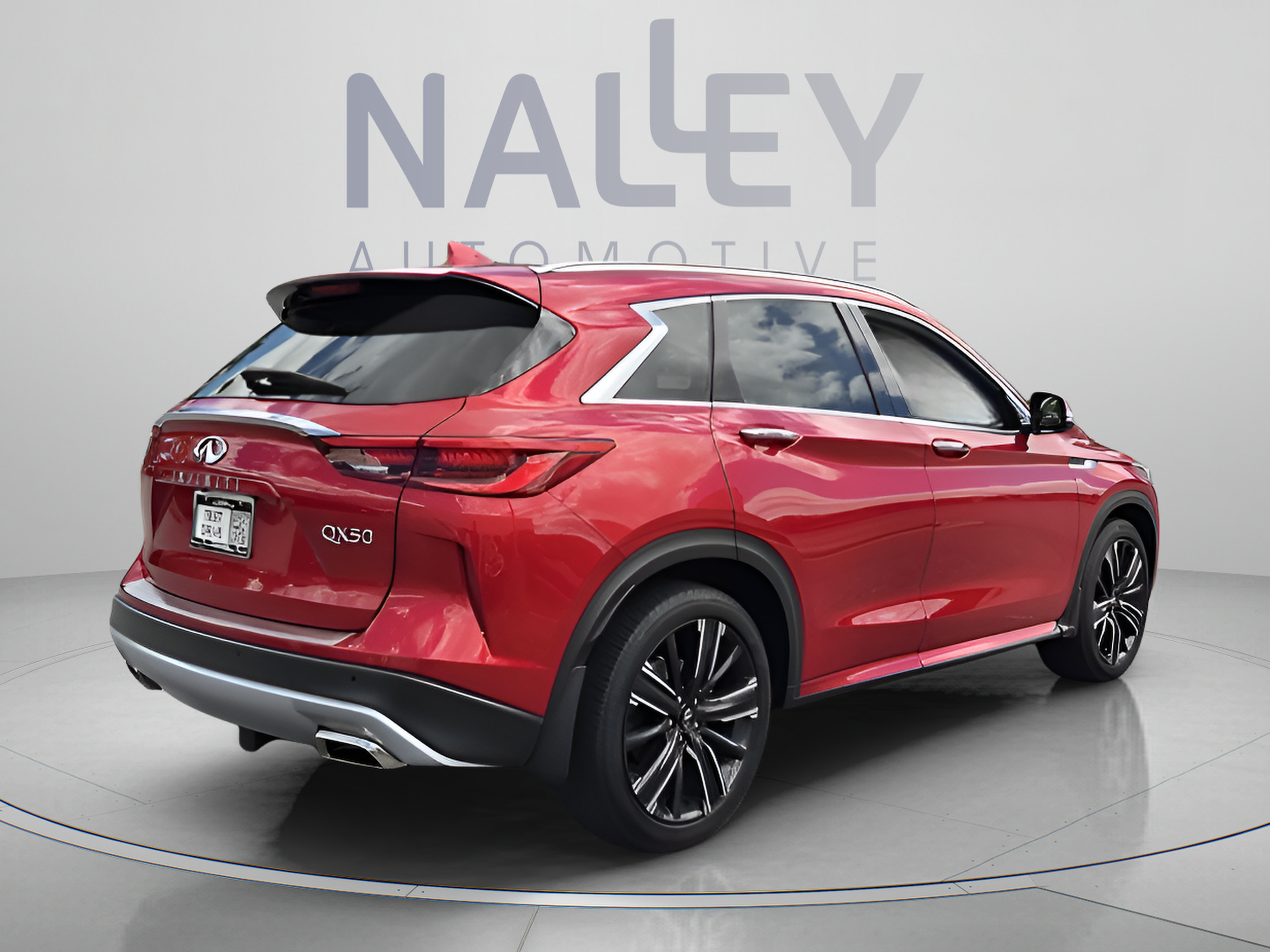 Used 2023 INFINITI QX50 Sensory FWD image 5