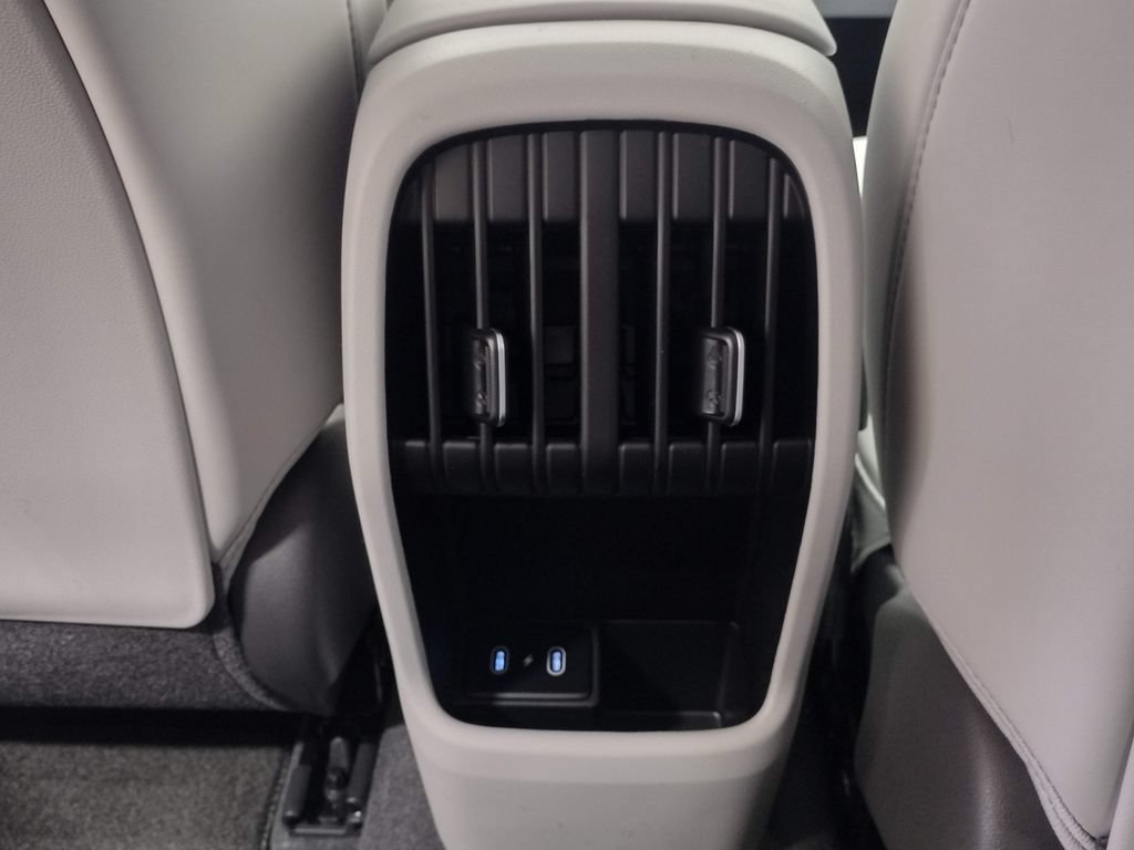 New 2026 Hyundai Kona SEL Premium AWD/4WD image 30
