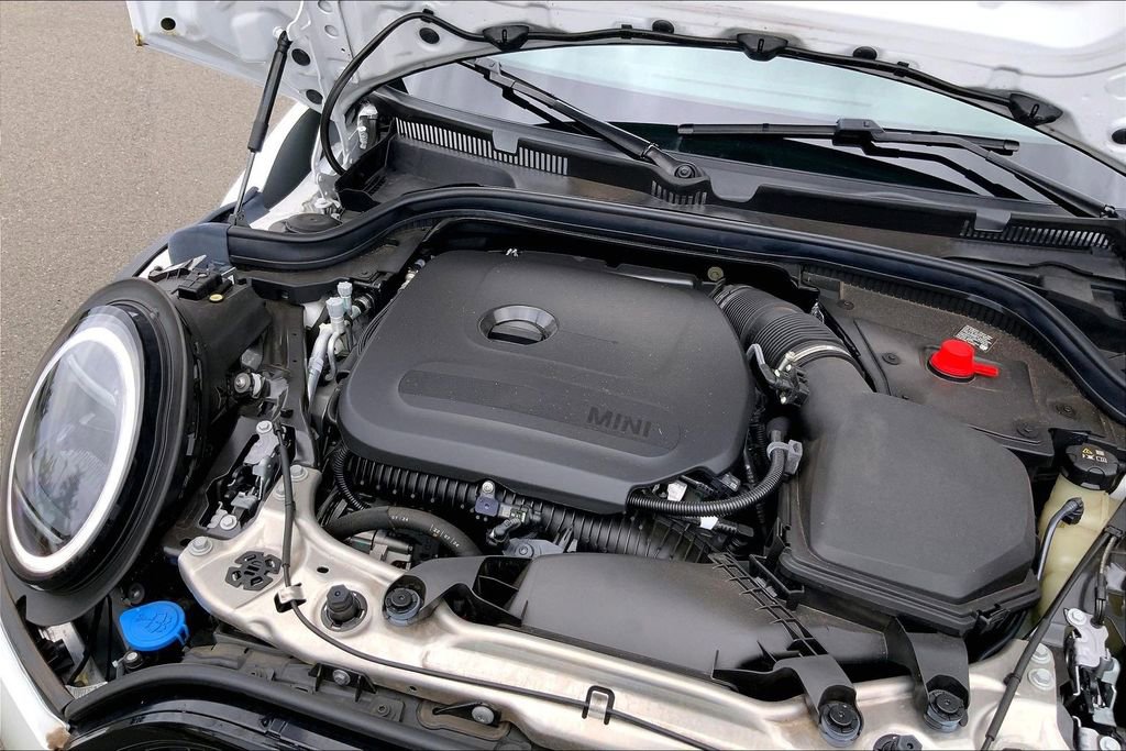 Certified 2025 MINI Cooper S image 34