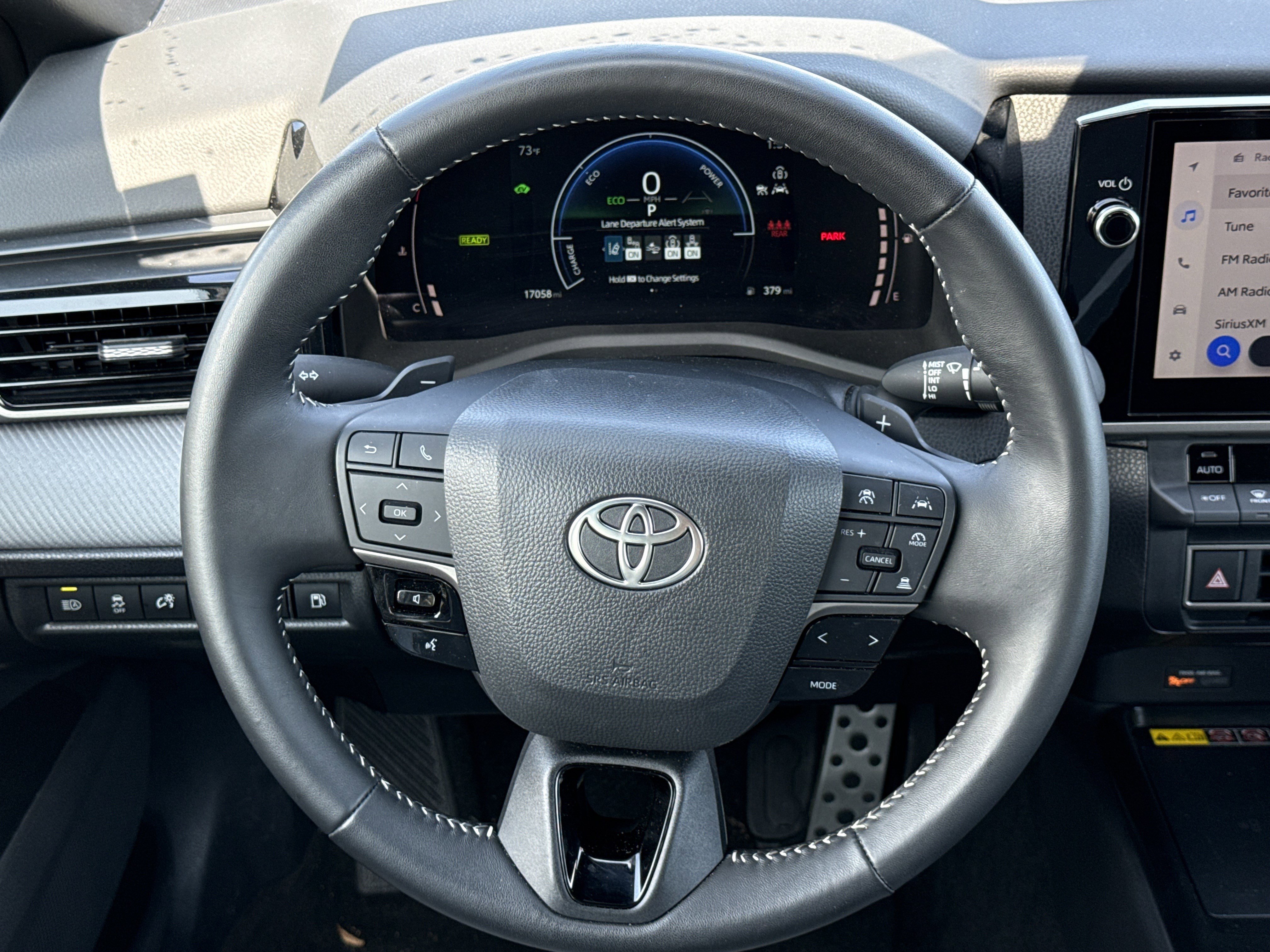 Used 2025 Toyota Camry SE w/ Multimedia Upgrade Package FWD image 17