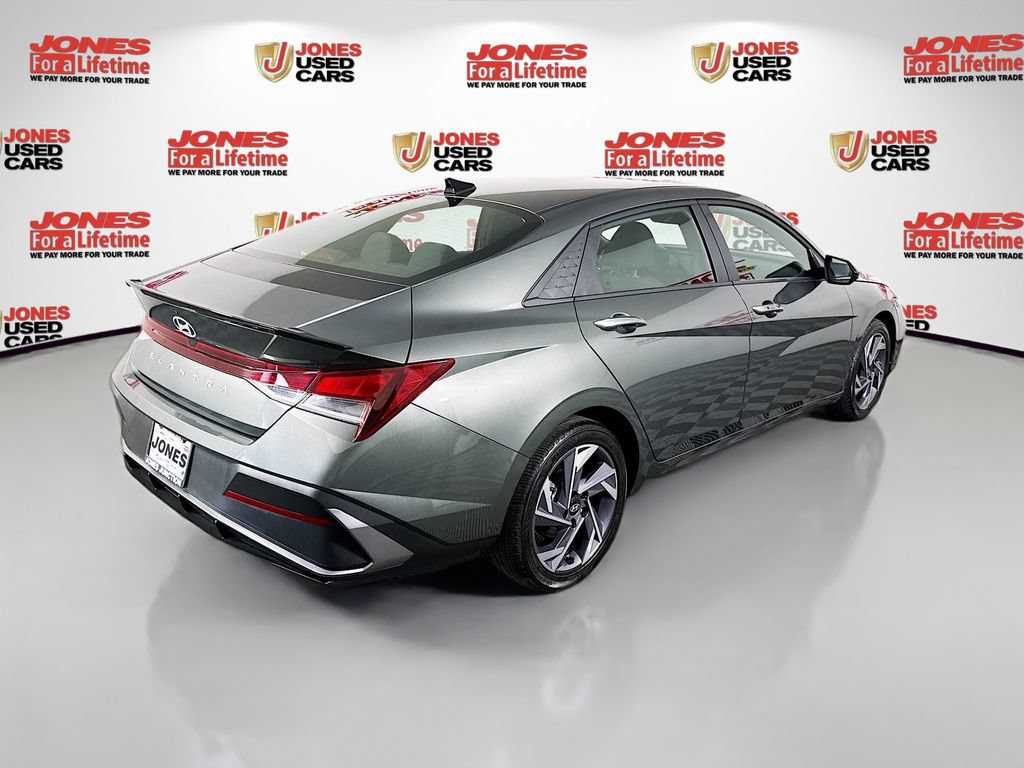 Used 2025 Hyundai Elantra Sport FWD image 15