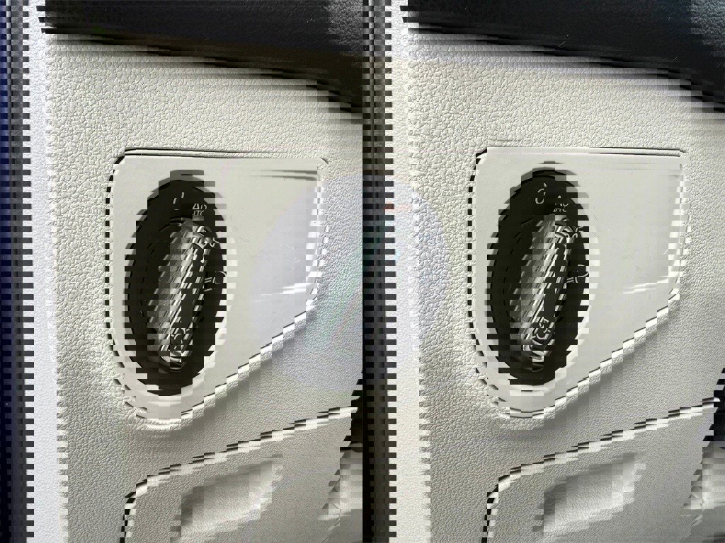 Certified 2022 Volkswagen Tiguan SE w/ Panoramic Sunroof Package image 16