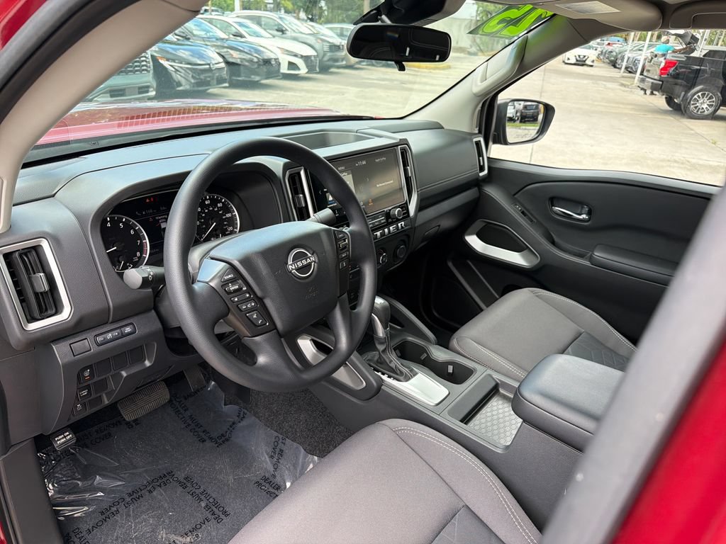 Certified 2025 Nissan Frontier SV RWD image 11