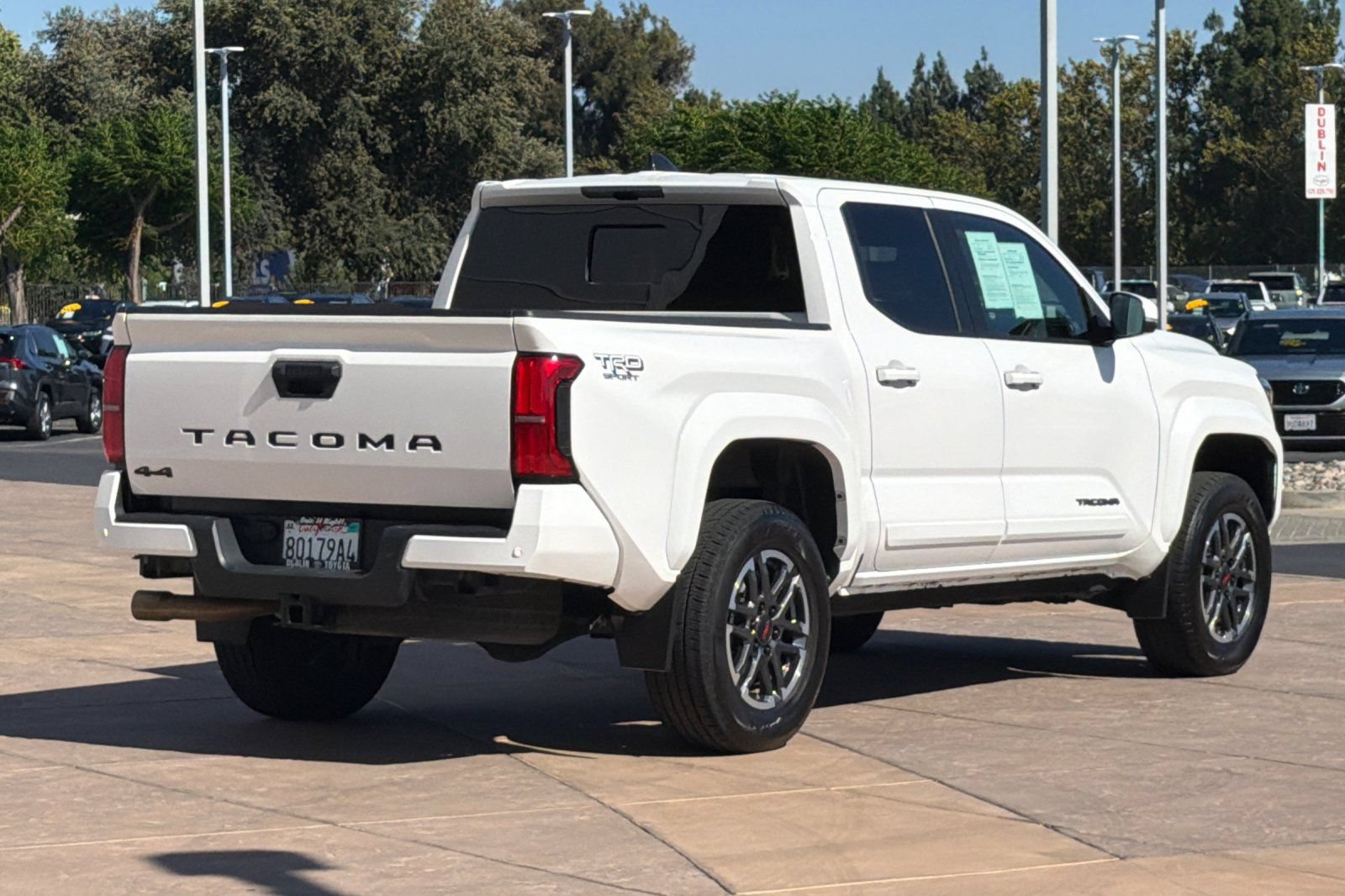 Used 2024 Toyota Tacoma TRD Sport w/ TRD Sport Upgrade Package AWD/4WD image 4