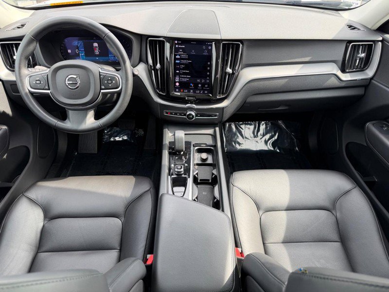 Certified 2023 Volvo XC60 B5 Core AWD/4WD image 12