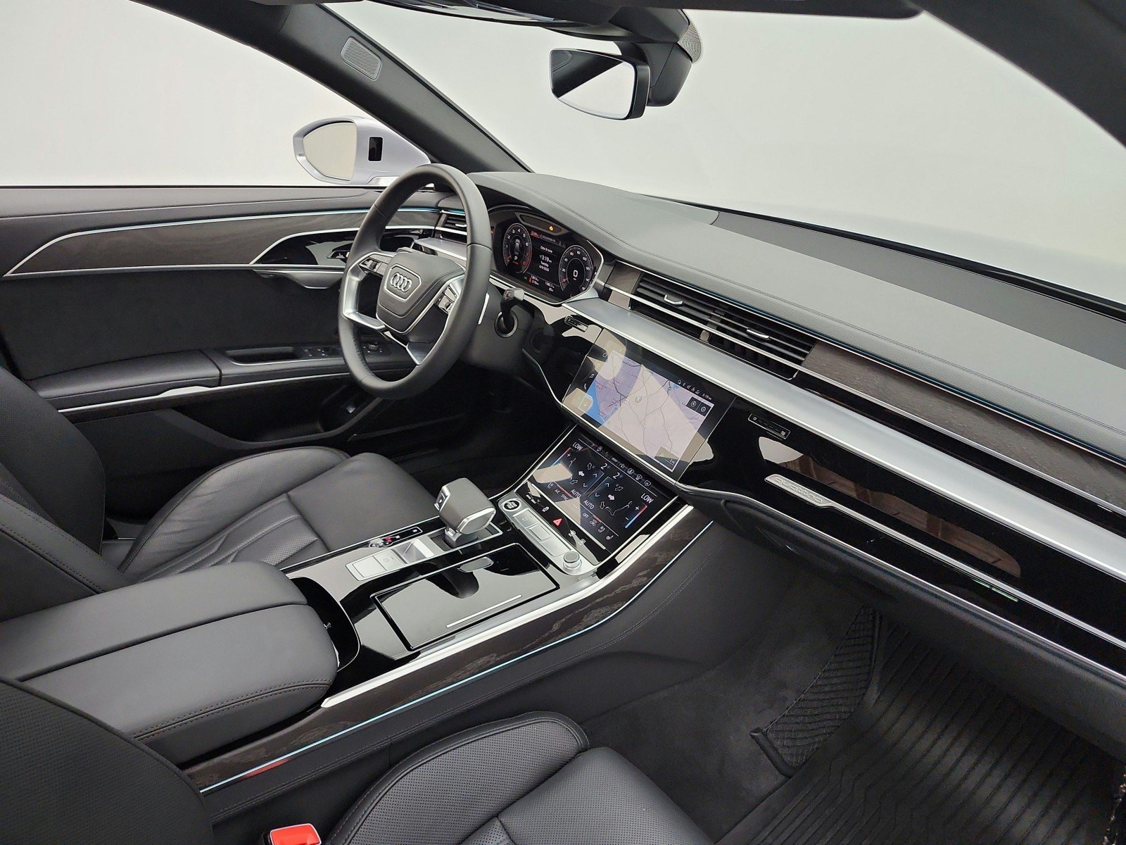 Used 2023 Audi A8 L 3.0T w/ Comfort Plus Package AWD/4WD image 18