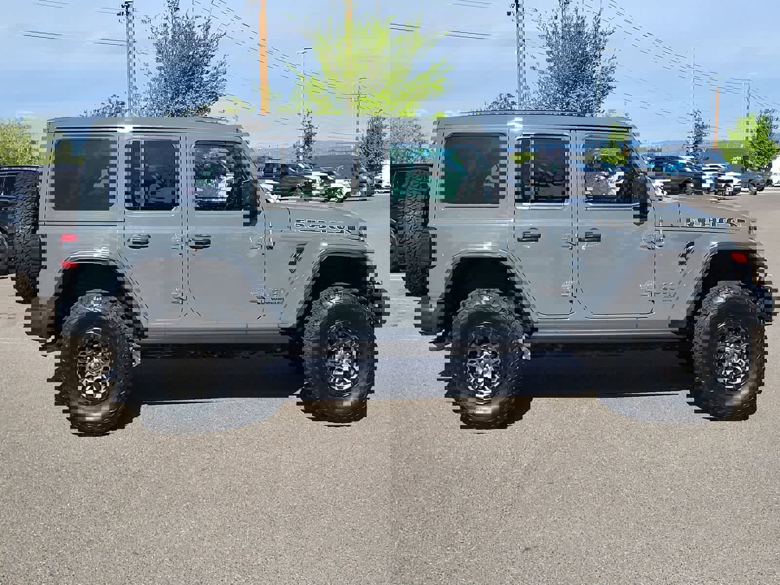 Used 2022 Jeep Wrangler Unlimited Rubicon w/ Xtreme Recon 35" Tire Package image 4