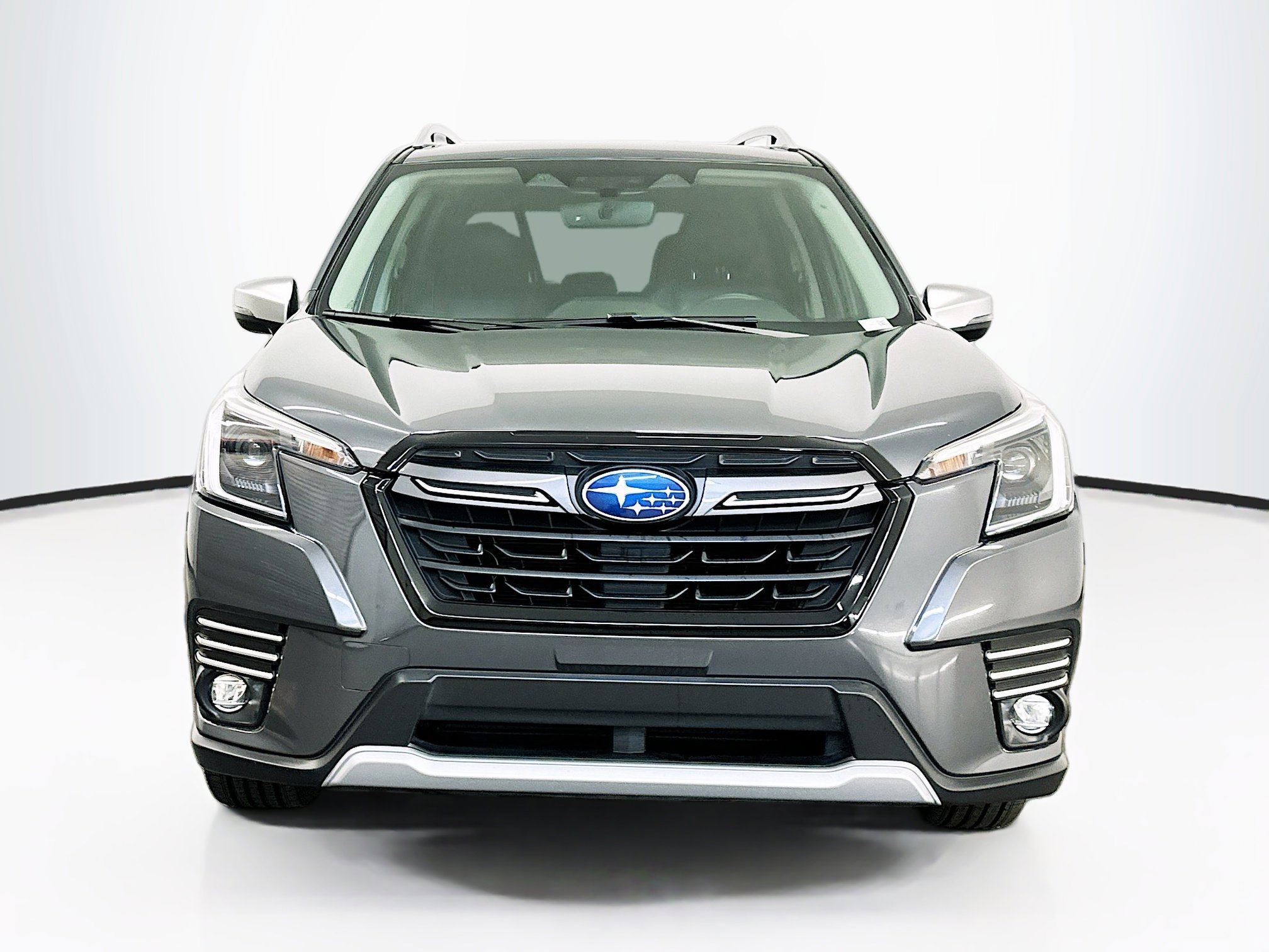 Used 2023 Subaru Forester Touring AWD/4WD image 2