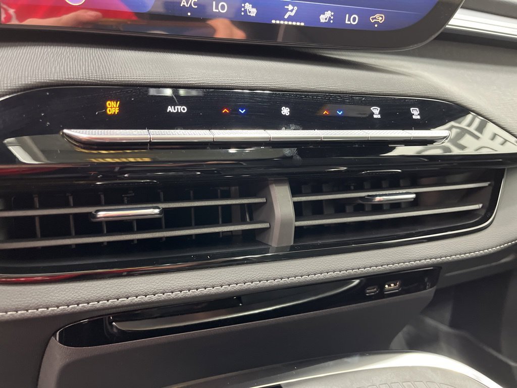 New 2026 Buick Enclave Sport Touring w/ Power Package FWD image 18