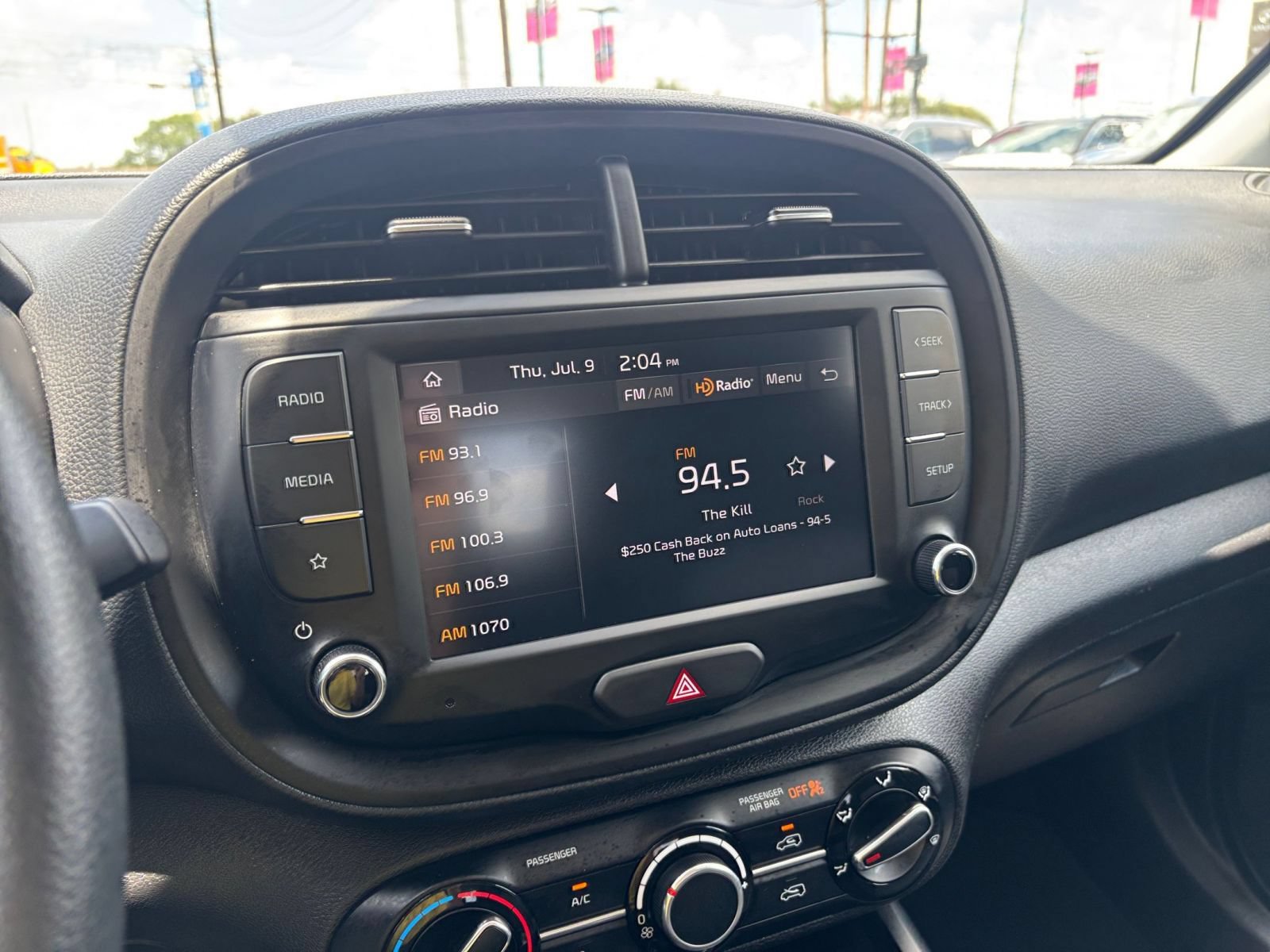 Used 2025 Kia Soul LX w/ LX Technology Package FWD image 20