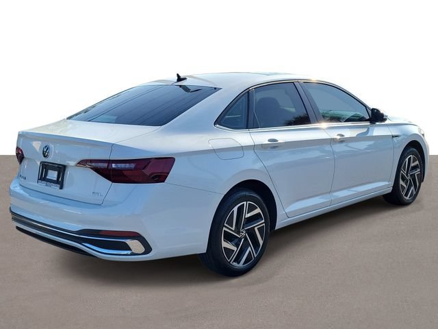 Used 2023 Volkswagen Jetta SEL FWD image 4