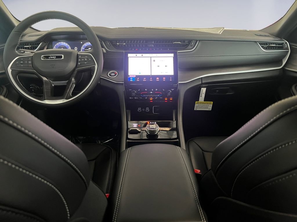 New 2025 Jeep Grand Cherokee Limited image 13