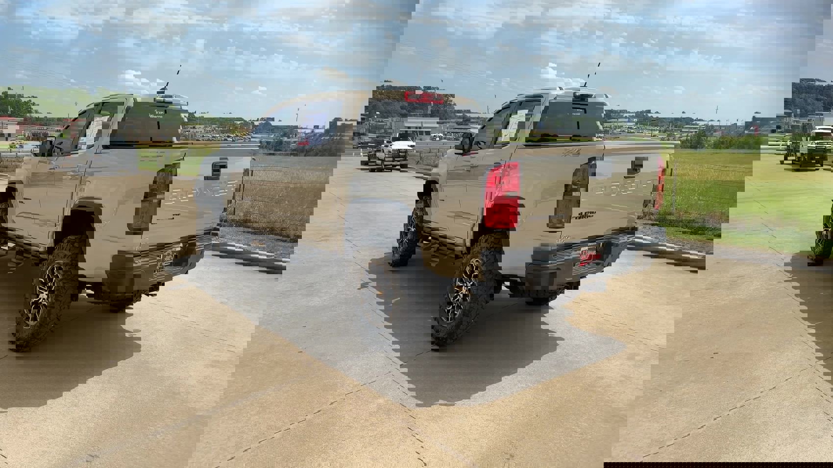 Used 2022 Chevrolet Colorado ZR2 image 6