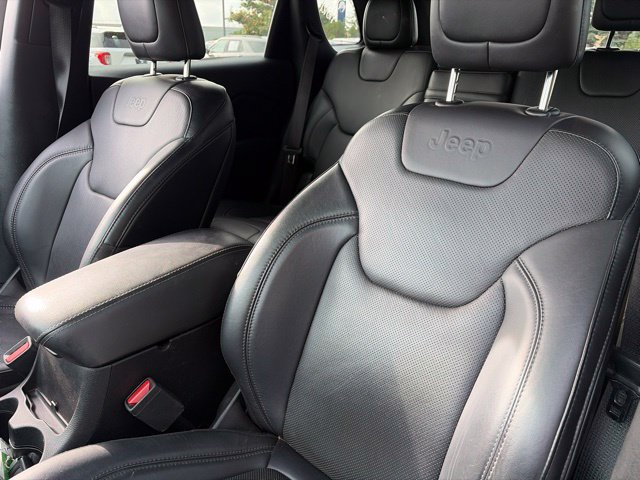 Used 2019 Jeep Cherokee High Altitude AWD/4WD image 11