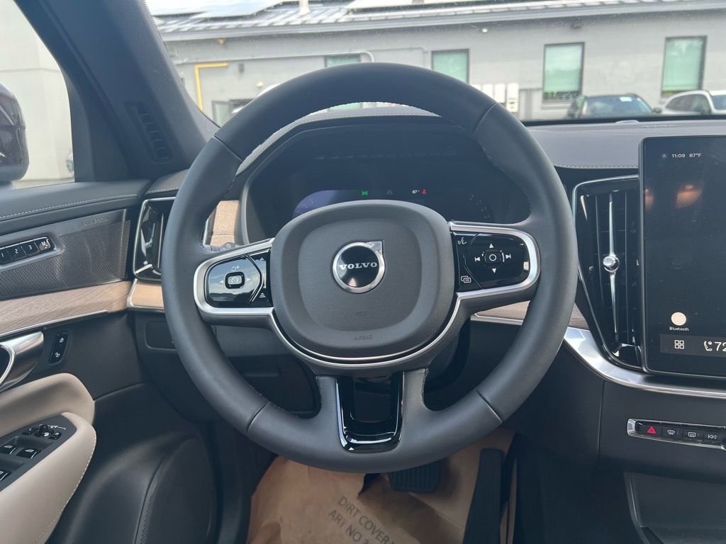 New 2026 Volvo XC90 B5 Plus w/ Protection Package Premier AWD/4WD image 22