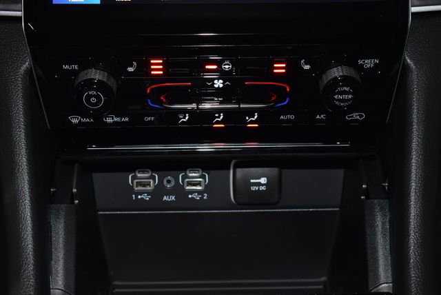 New 2025 Jeep Grand Cherokee Limited w/ Trailer Tow Package image 17