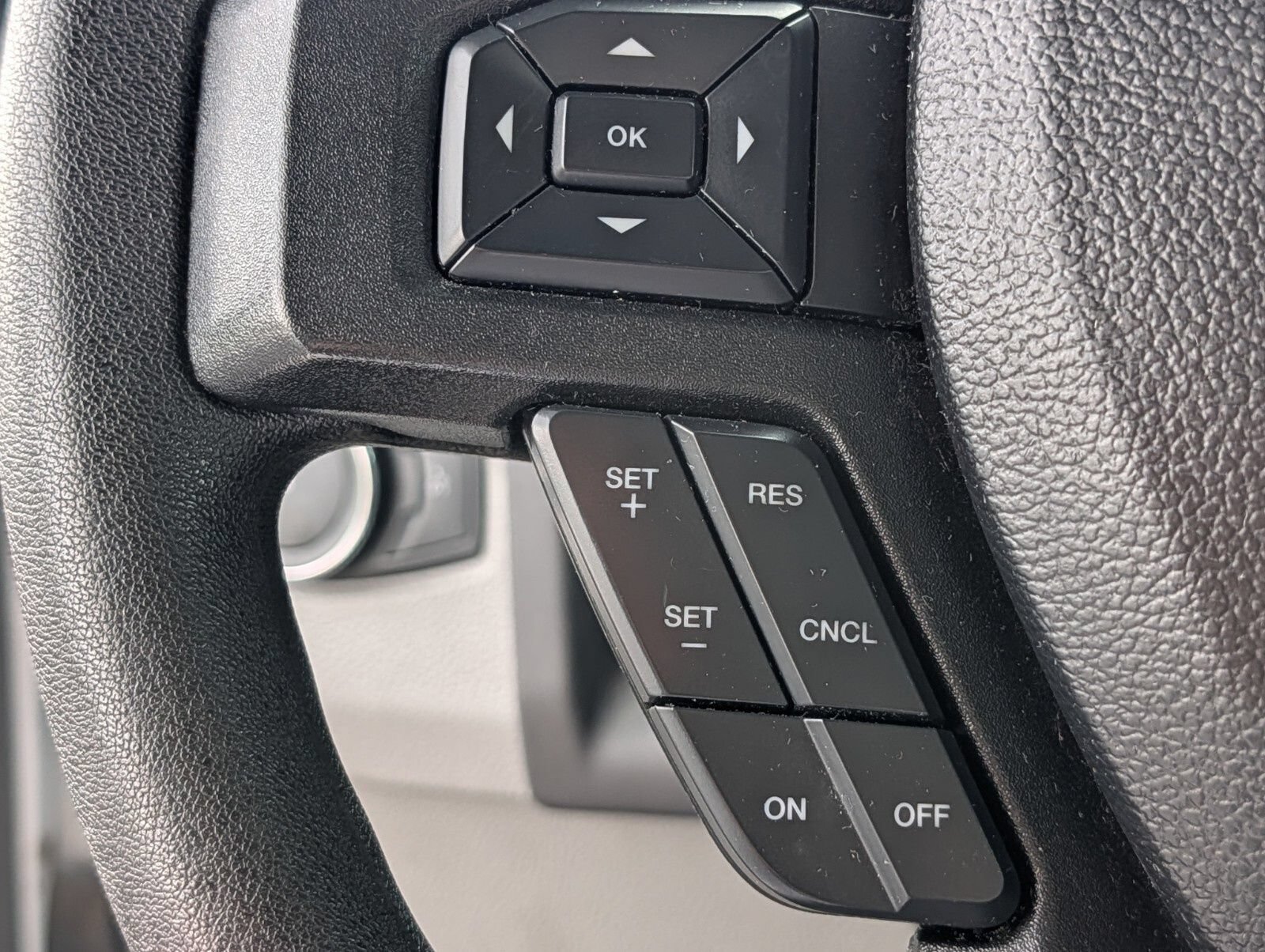 Used 2021 Ford E-450 and Econoline 450 Super Duty RWD image 19