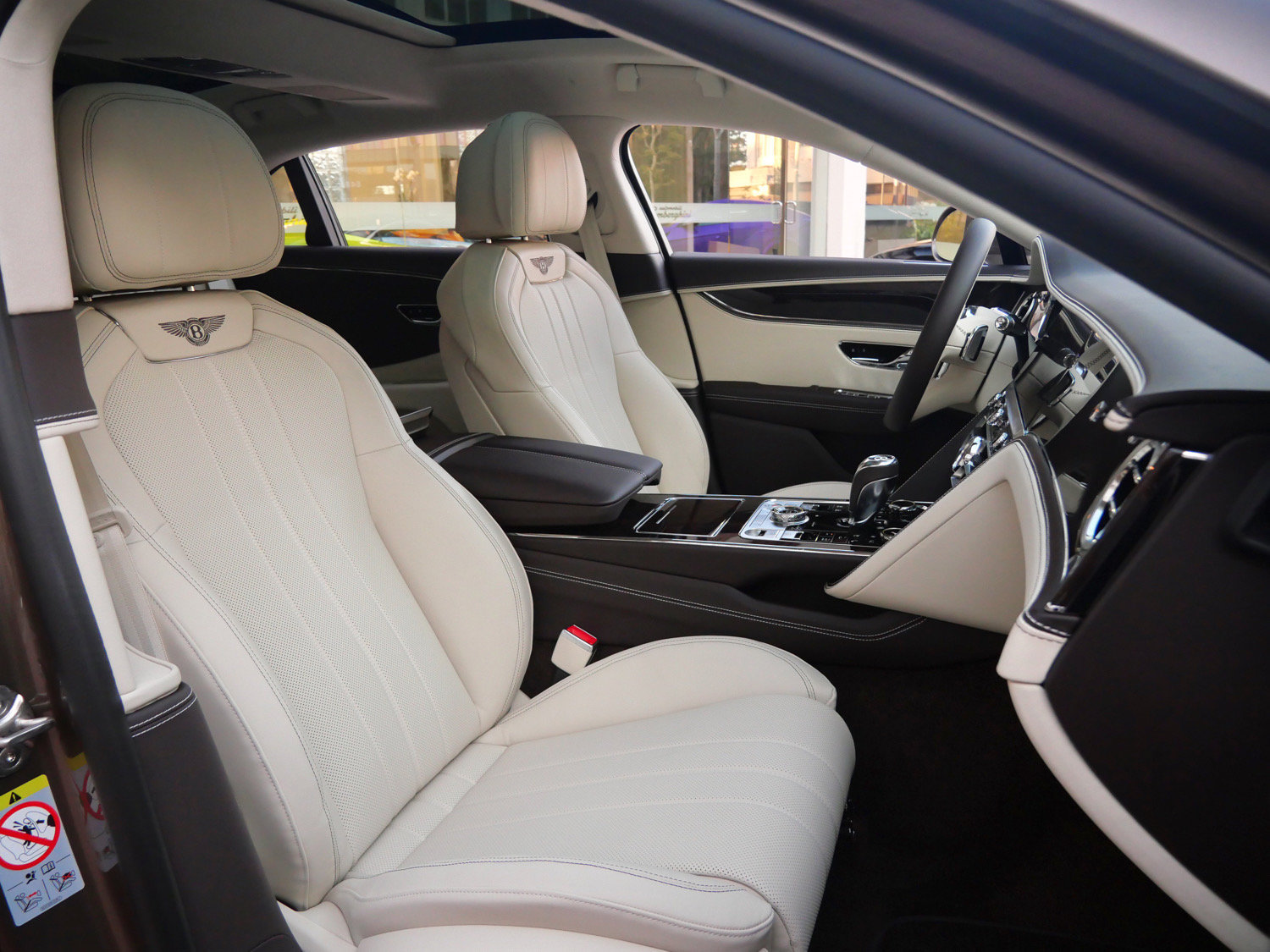 New 2026 Bentley Flying Spur V8 AWD/4WD image 26