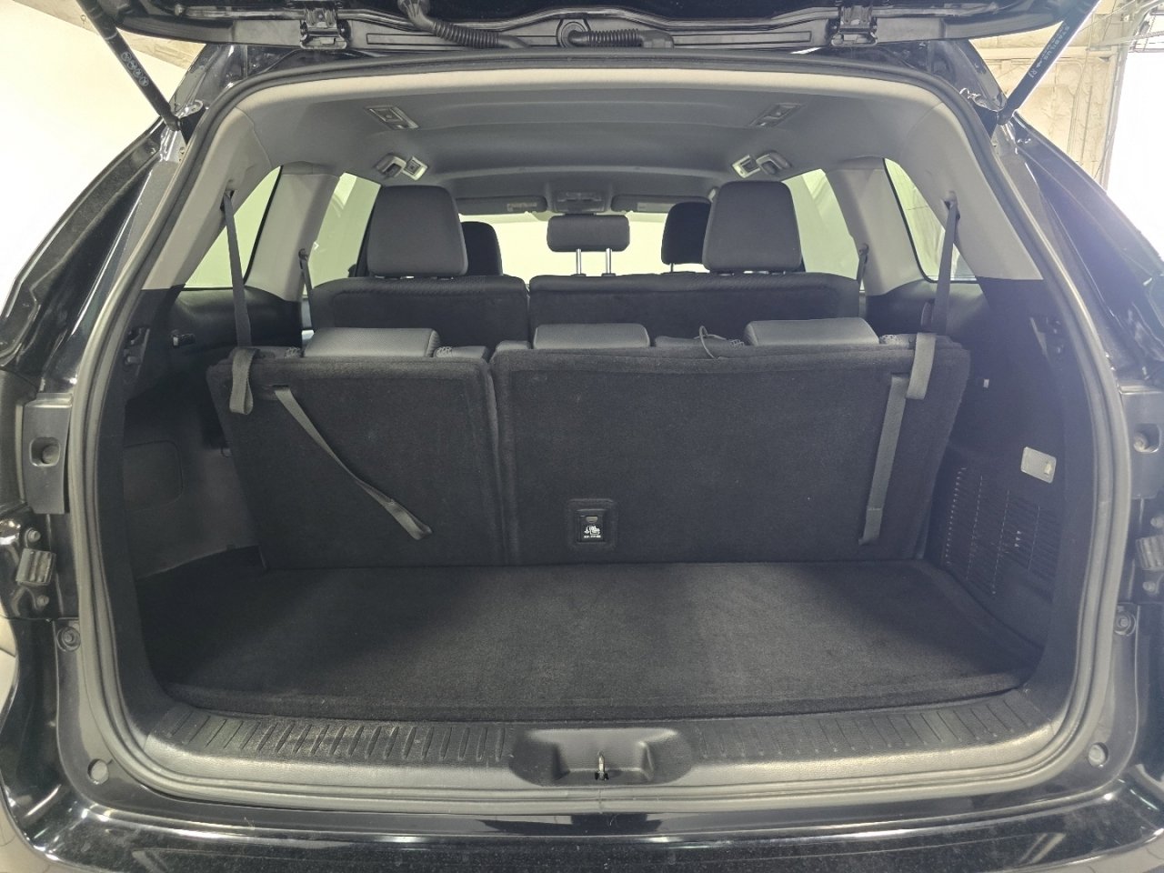 Certified 2019 Toyota Highlander LE FWD image 15