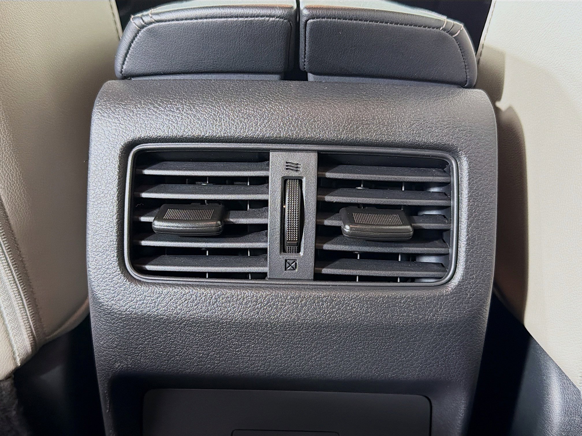 Used 2026 Nissan Rogue SL image 25