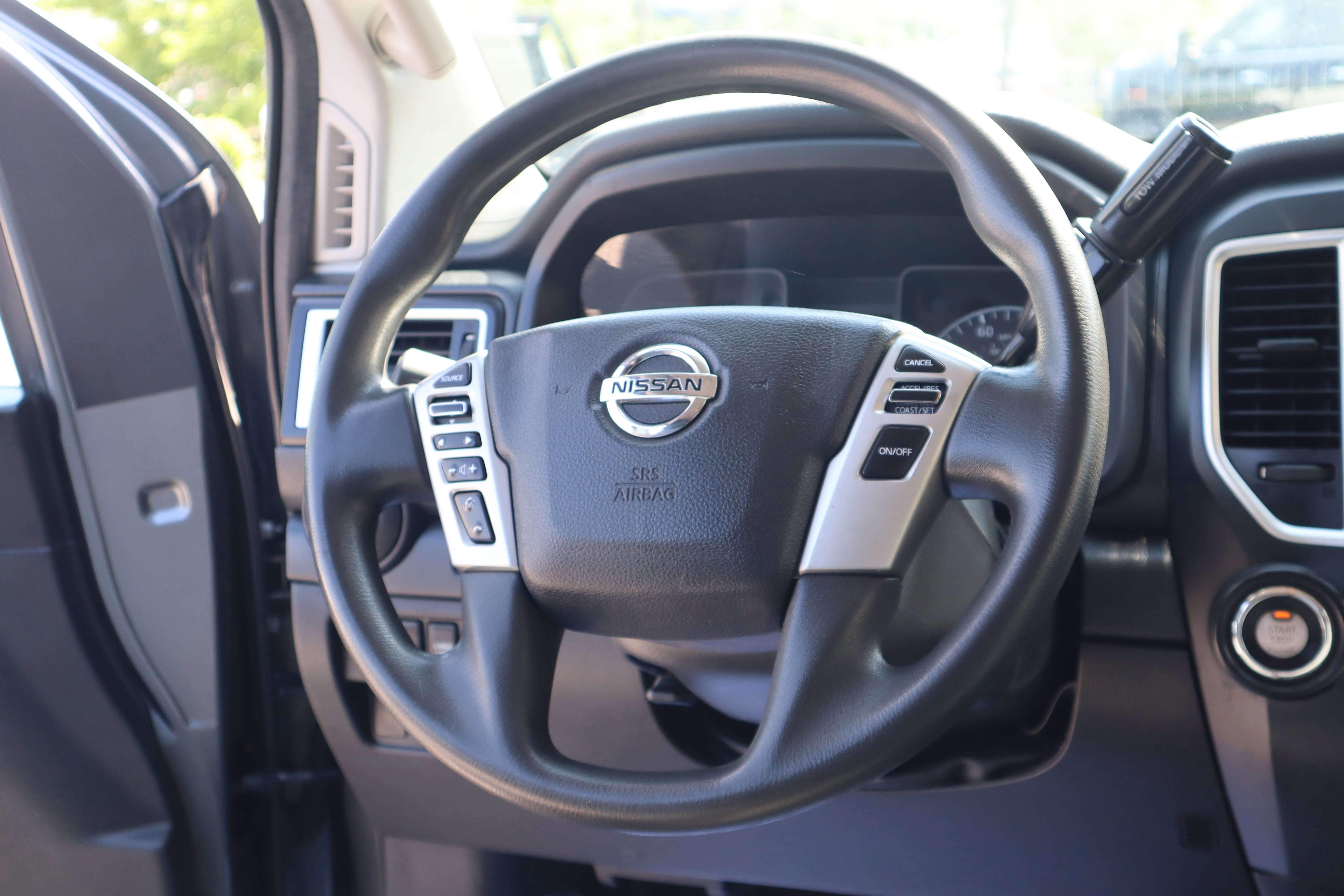 Used 2017 Nissan Titan S RWD image 14