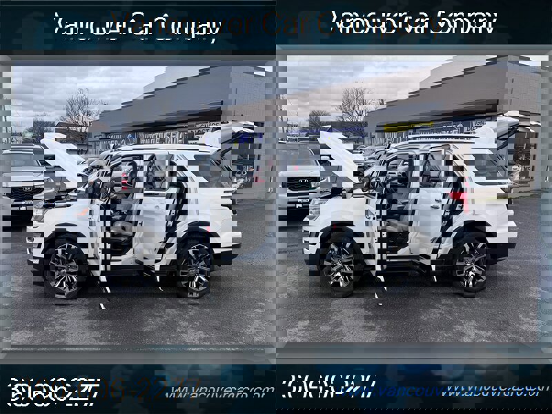 Used 2016 Ford Explorer Platinum AWD/4WD image 11