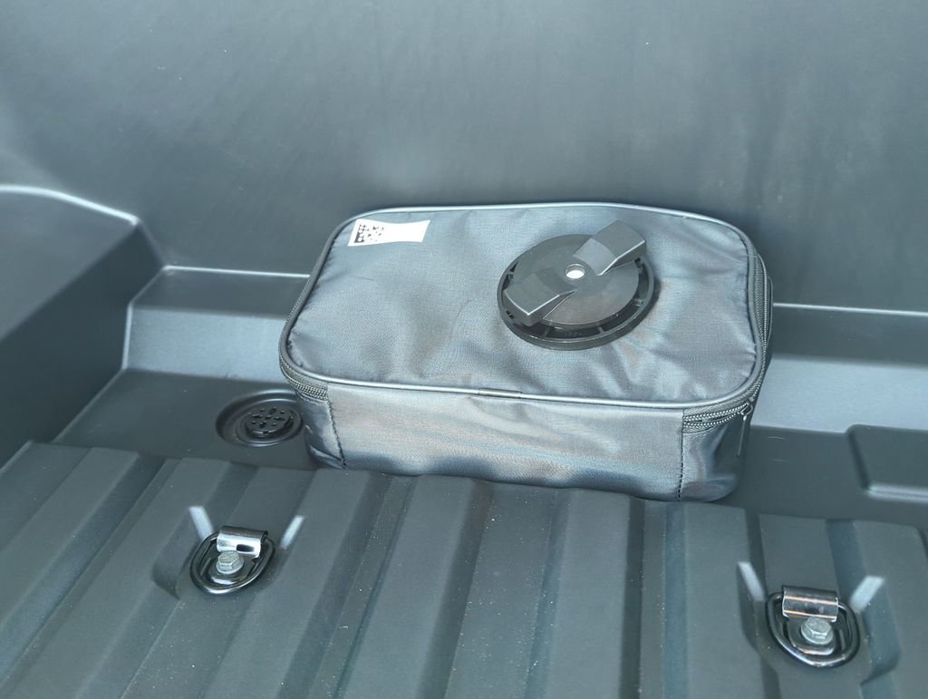 New 2024 GMC Sierra EV Denali image 34