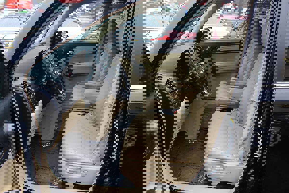 Used 2011 Honda CR-V EX-L image 18