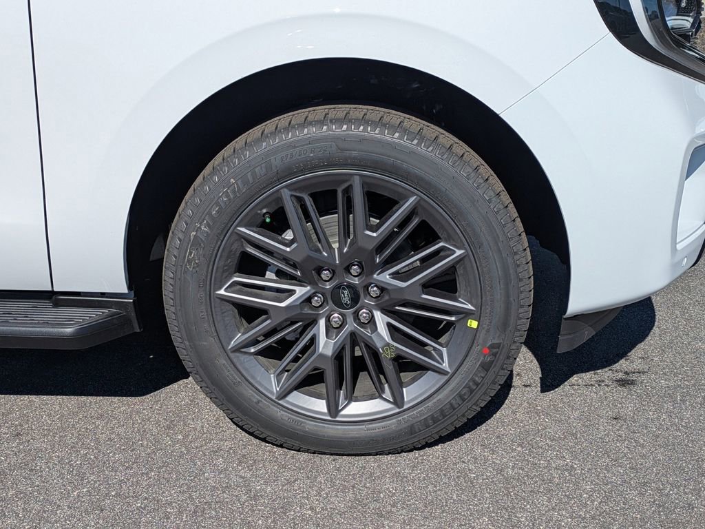 New 2026 Ford Expedition Platinum w/ Stealth Appearance Package image 11