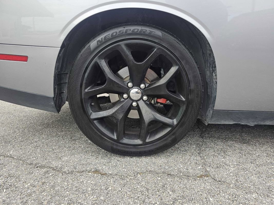 Used 2015 Dodge Challenger SXT Plus RWD image 7