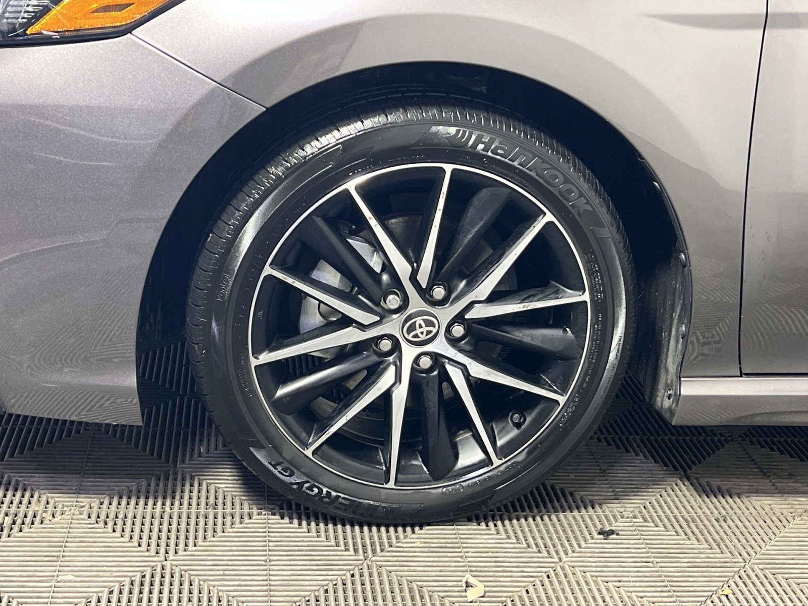 Used 2024 Toyota Camry SE image 12