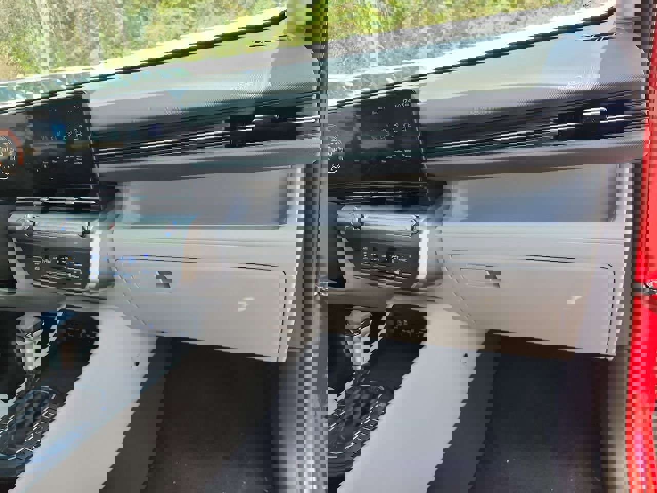 Used 2024 Hyundai Kona SEL image 19