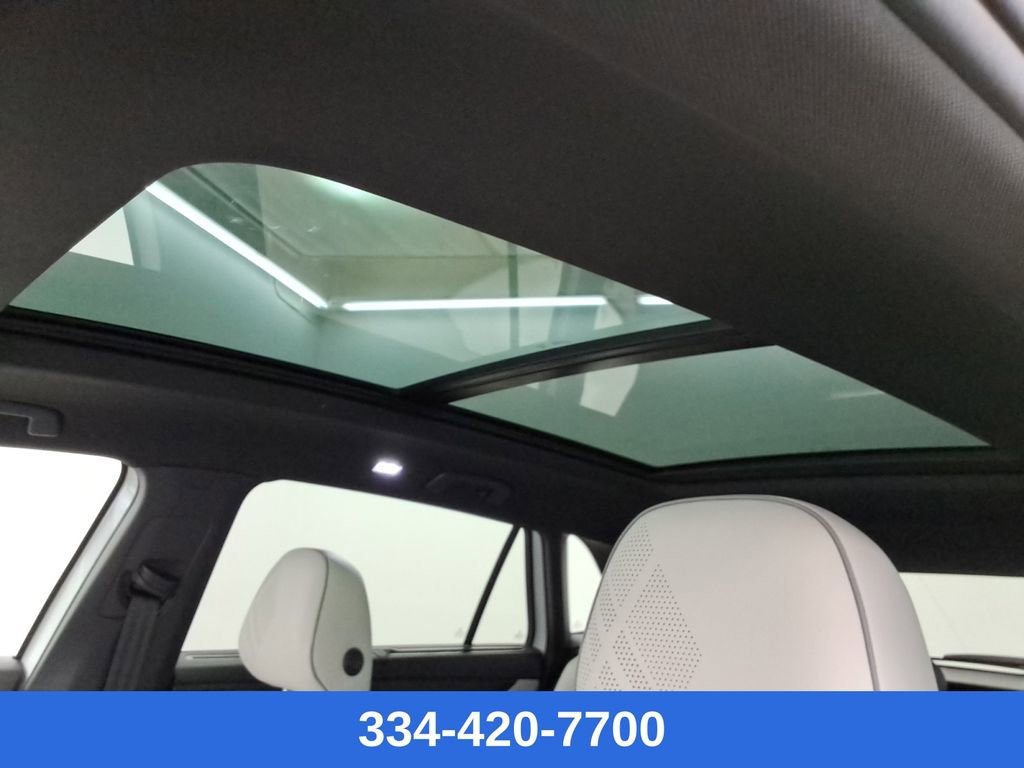 New 2025 Volkswagen Atlas Cross Sport SEL Premium R-Line image 31